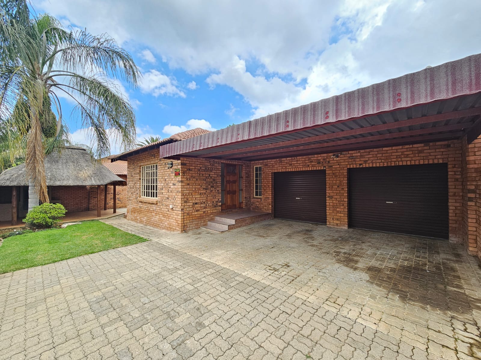 Property #ENT0266658, Townhouse pending sale in Lydenburg Central