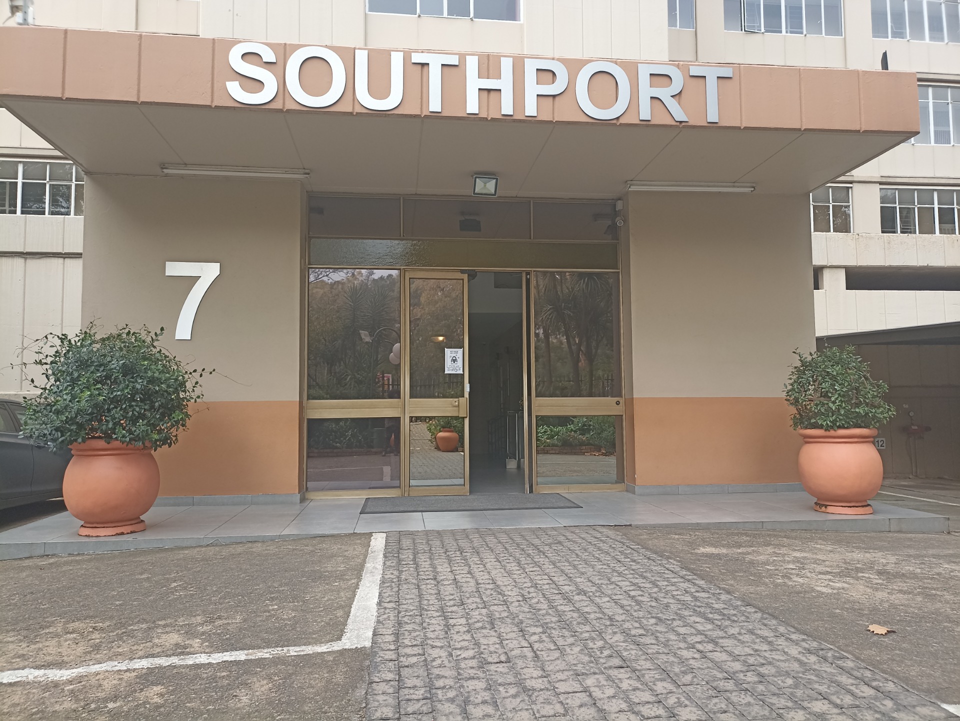 Apartment For Sale in Johannesburg