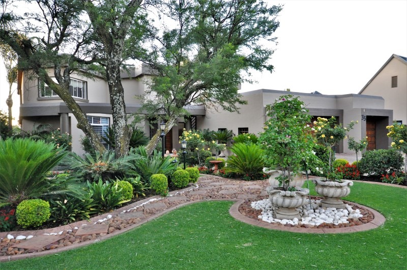 Property #ENT0121373, House for sale in Silver Lakes Golf Estate