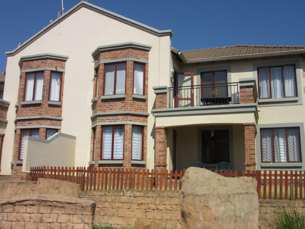 2 Bedroom 2 Bathroom Apartment In Nottinghill Park Randpark Ridge