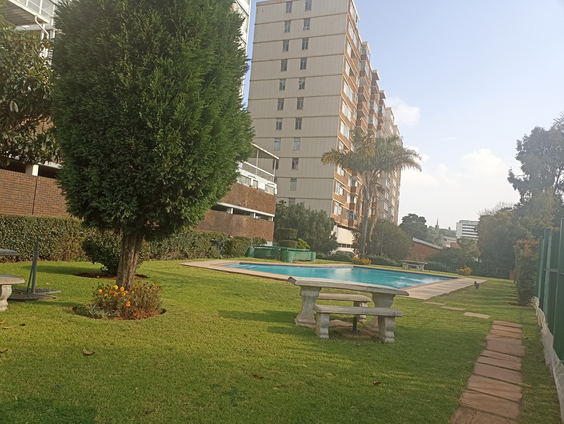 Apartment For Sale in Johannesburg