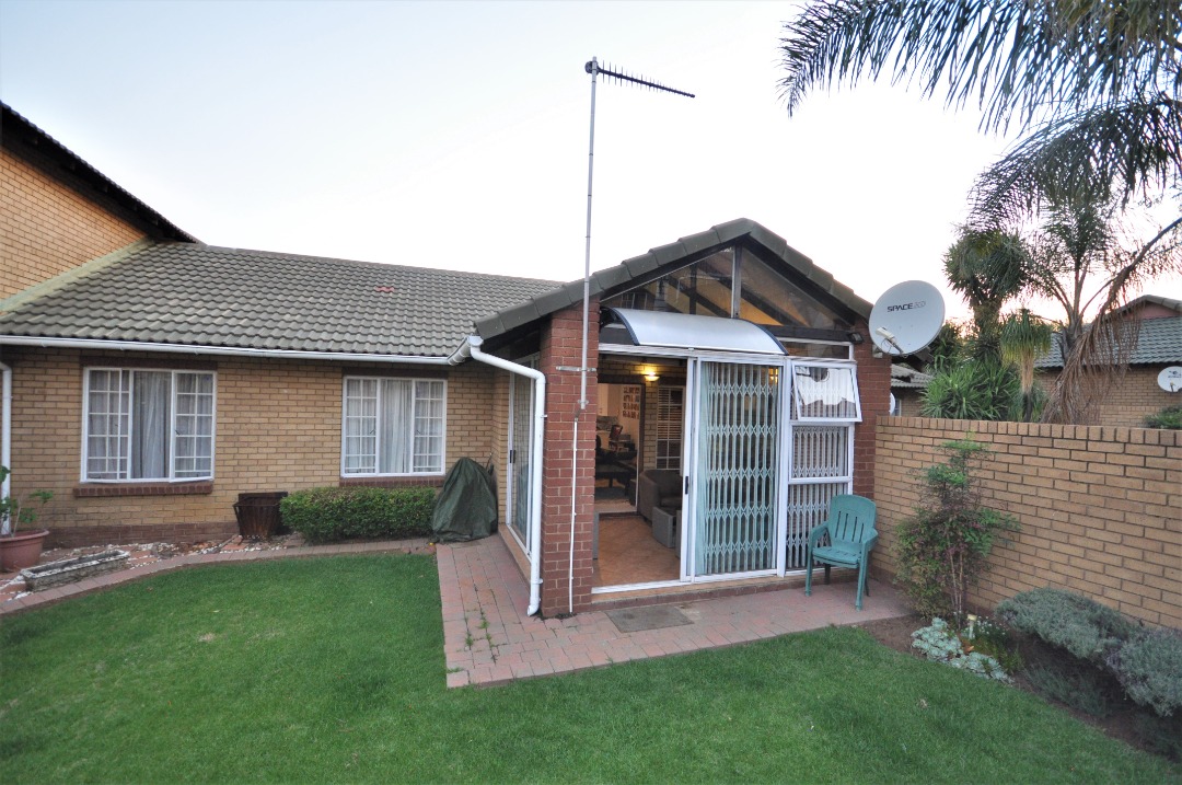 Property #ENT0154290, Townhouse for sale in Moreleta Park