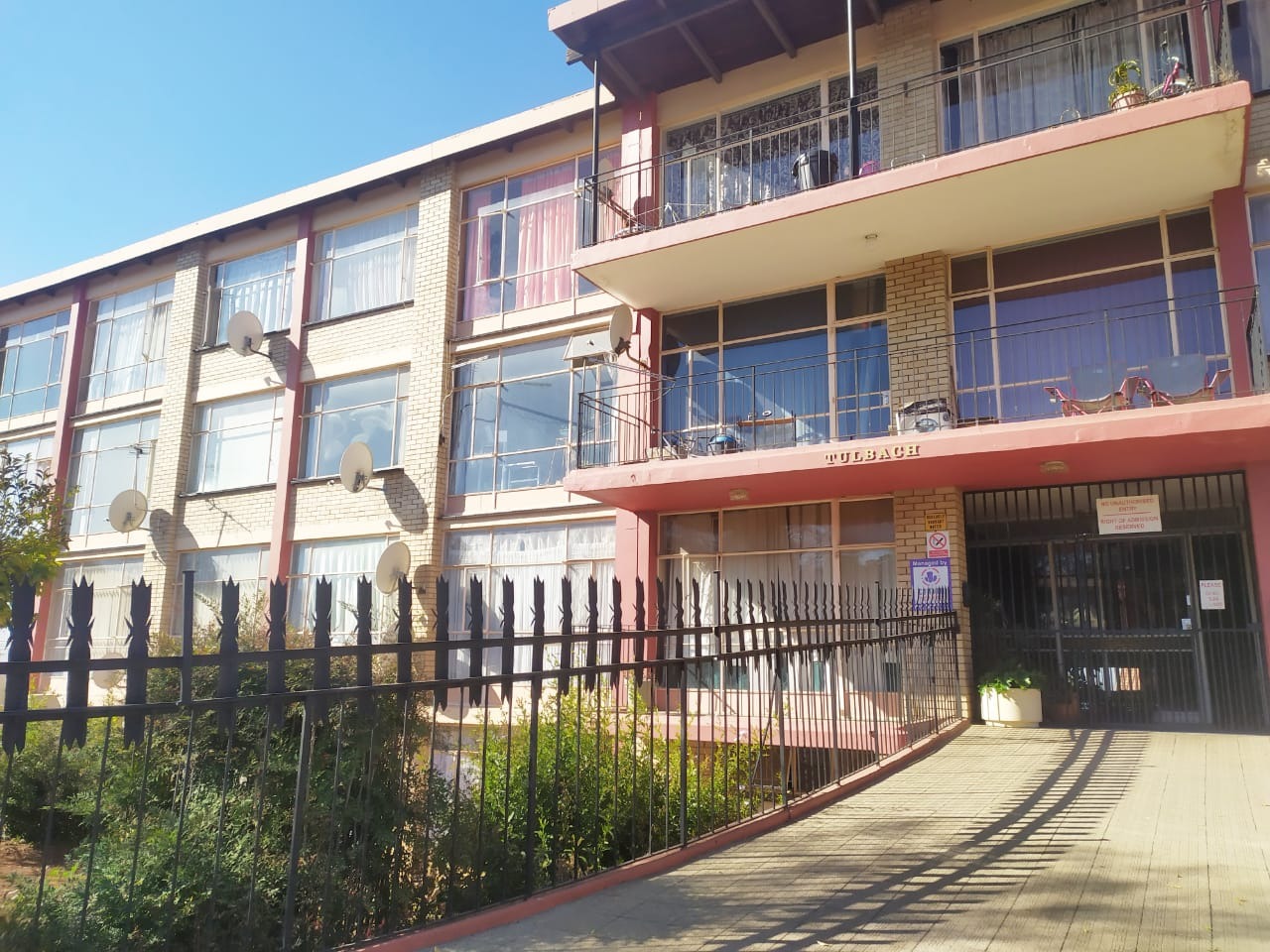 Property and houses for sale and rent in Symhurst, Germiston MyProperty