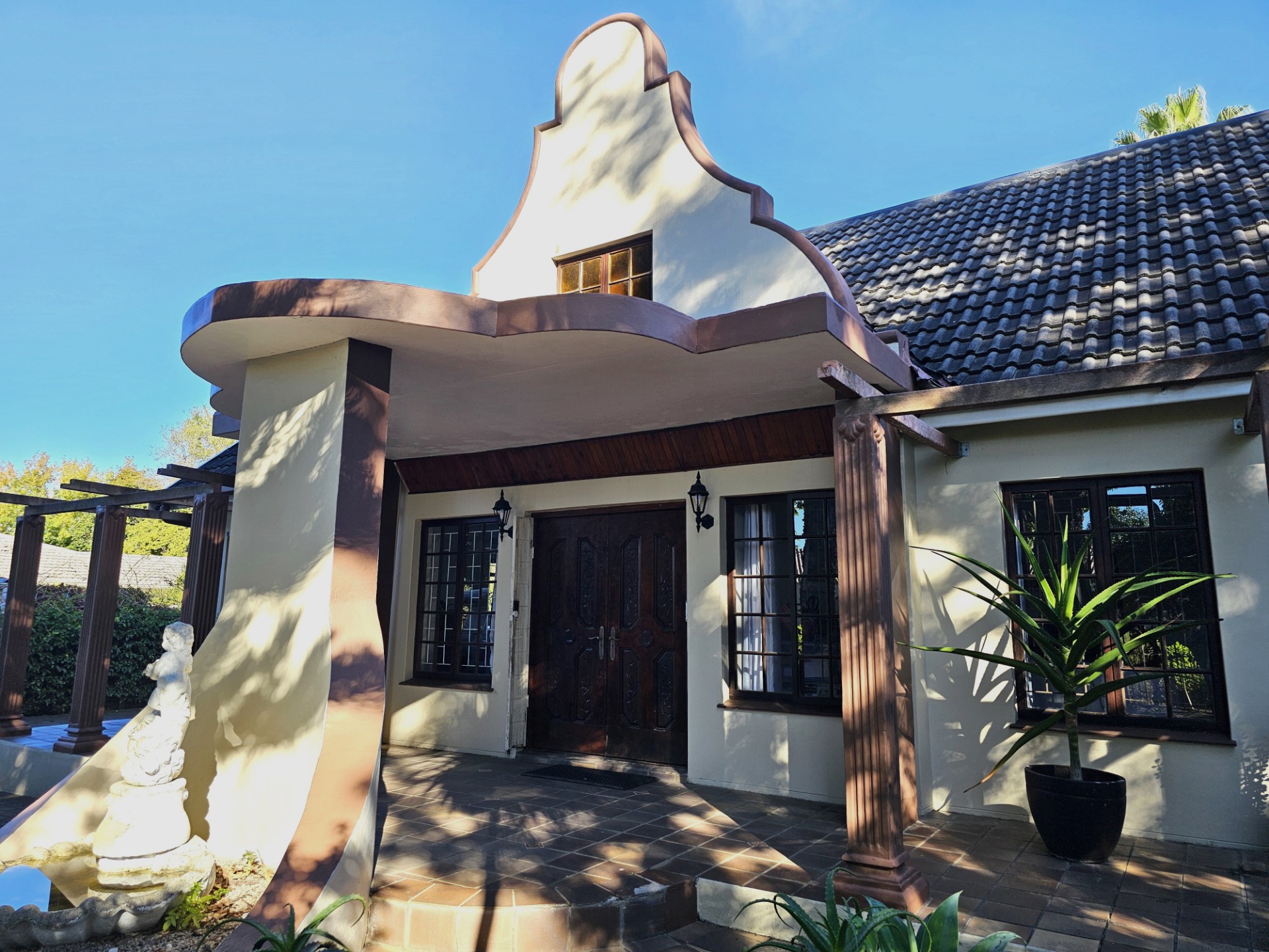 Dream Home in Fernridge, George - Cape Dutch Elegance meets Tranquil Living!