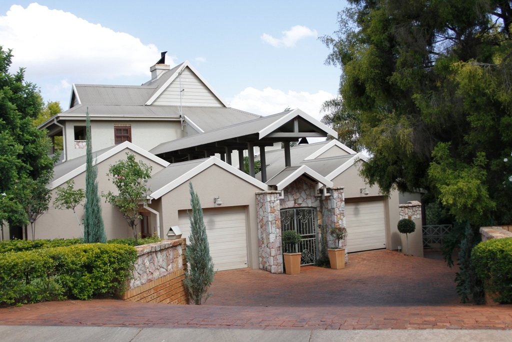 House For Sale in Woodhill