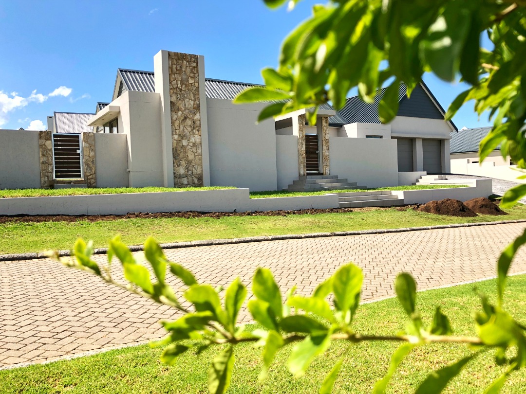 House For Sale in Kingswood Golf Estate